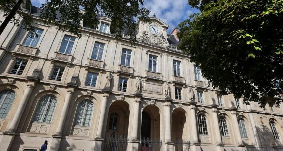 L'université de Lorraine, ici la faculté de droit de Nancy, est la deuxième université française ayant le statut de grand établissement.