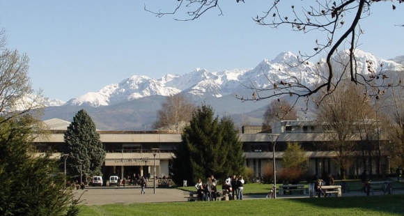 L'Université Grenoble-Alpes construit son identité pas à pas