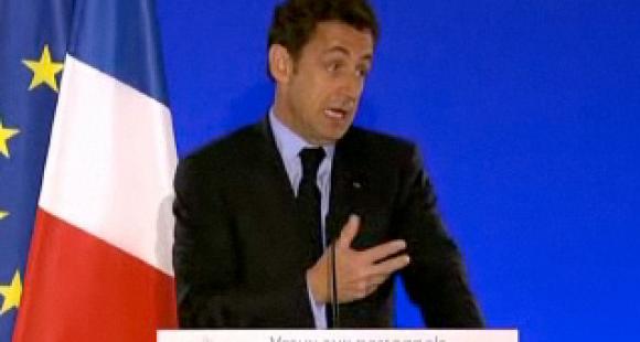 Sarkozy charge Martin Hirsch de la Jeunesse et Richard Descoings d'une mission sur le lycée