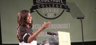 Le rap de Michelle Obama fait partie d'une initiative plus large dont le but est d'inciter les lycéens à s'inscrire à la fac. Ici, en mai 2015 pour le "College Signing Day" de Détroit.
