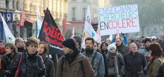 Manifestation - enseignants-chercheurs - universités - © C.Stromboni déc2013
