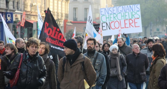 Universités : manifestation contre l'austérité dans l'enseignement supérieur et la recherche