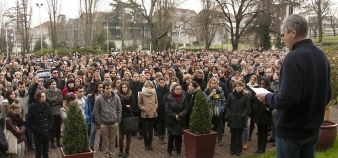 Université de Bordeaux - Rassemblement avant la minute de silence suite à l'attentat contre "Charlie Hebdo" Janvier 2015