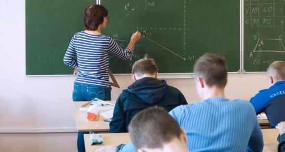 Pénurie de profs : les stratégies des académies d'Ile-de-France pour recruter