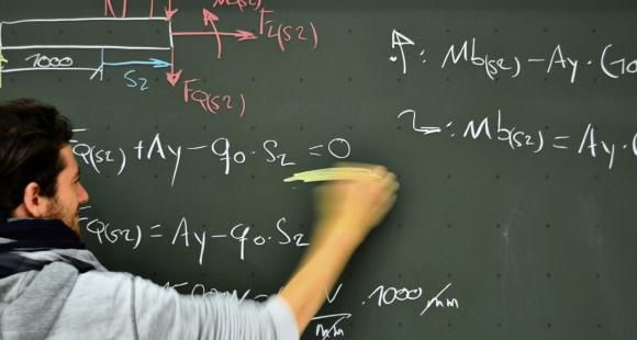 "Tout élève doit pouvoir accéder à une formation mathématique adaptée et rigoureuse." (Emmanuel Royer, CNRS)