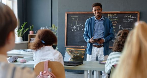 Formation des enseignants : des avancées positives mais un calendrier très contraint Formation des enseignants : des avancées positives mais un calendrier très contraint