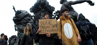 Manifestation de lyceens et d'etudiants à Paris contre le projet de loi El Khomri sur la reforme du code du travail, le 31 mars 2016.