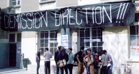 Étudiants et enseignants en grève à l'École spéciale d’architecture, à Paris