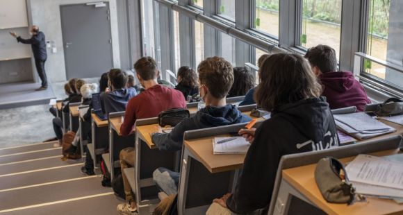 Effectifs dans le supérieur : vers une baisse du nombre d'étudiants d'ici dix ans Effectifs dans le supérieur : vers une baisse du nombre d'étudiants d'ici dix ans