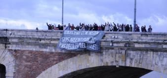 Les étudiants de l'IsdaT, l'institut des arts et du design de Toulouse, se mobilisent contre la privatisation des écoles d'art territoriales.