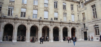 Cour de la Sorbonne - Université Paris 4 Paris Sorbonne - Octobre 2015