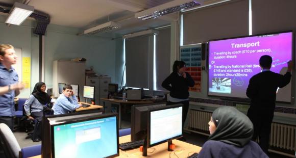 Tableaux blancs interactifs : reportage dans une community school londonienne