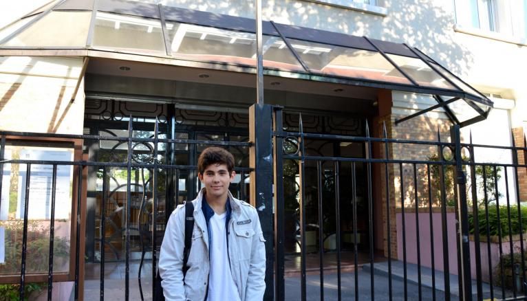 Alessandro fait sa rentrée en seconde au lycée Condorcet de Saint-Maur (94)