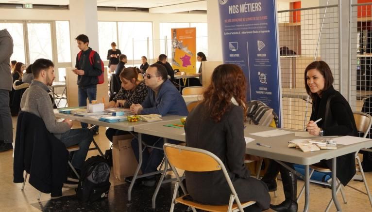 16 entreprises du grand Sud-Ouest sont présentes sur le forum emploi handicap organisé par l'Université Toulouse 3.