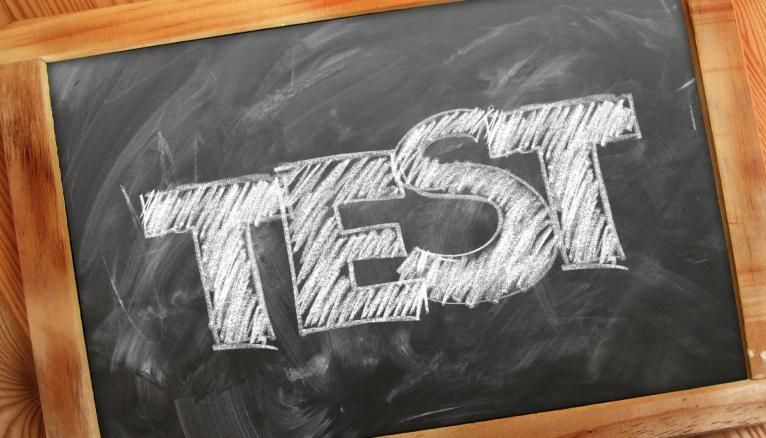 TOEIC ou TOEFL, quel test de langue choisir ?