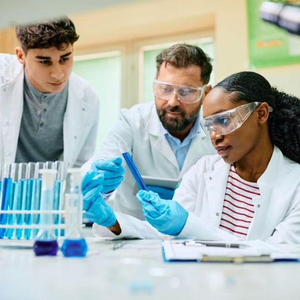 Choisir des disciplines scientifiques dès le lycée est un atout important voire indispensable pour réussir son année de PASS ou de L.AS.