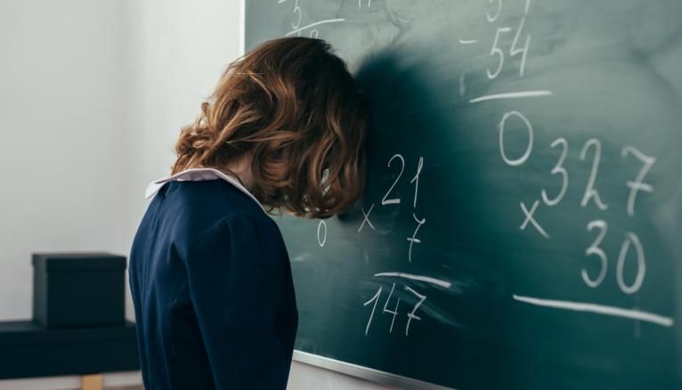 Selon les résultats de l'étude TIMSS, les élèves de 4e de 2019 ont le même niveau en maths que ceux de 5e de 1995.