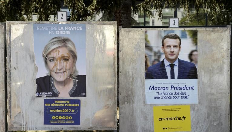 Le Pen ou Macron ? Les étudiants d'Assas et de la Sorbonne donnent leur avis.