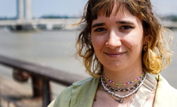 Emma espère ouvrir bientôt son cabinet libéral.