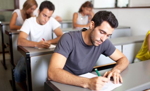 Sujets et corrigés du bac pro 2025 : épreuveLVA