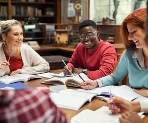 Deuxième en 2018, l'IUT Paris-Diderot grimpe cette année à la première marche du podium du classement des meilleurs IUT de France.