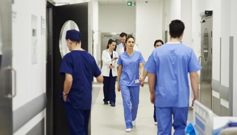 Les futurs infirmiers s'inquiètent pour l'avenir de leur profession.