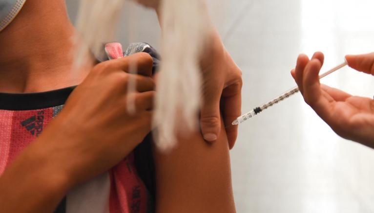 La semaine dernière, seulement 3.500 rendez-vous pour se faire vacciner étaient pris quotidiennement via la plateforme Doctolib.