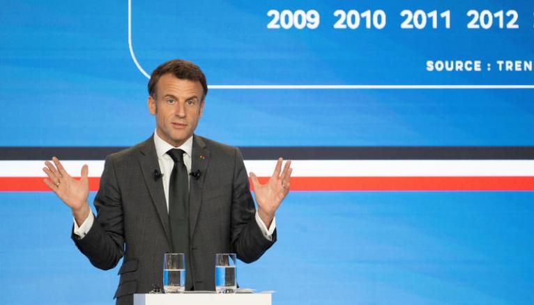 Emmanuel Macron, le 11 mai 2023 à l'Elysée, lors d'un discours sur la réindustrialisation de la France.