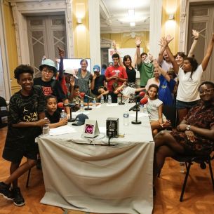 À Avignon, les collégiens ont animé deux émissions : une sur chaque spectacle auquel ils ont assisté.