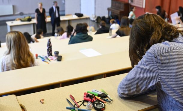 Lors des oraux de rattrapages, vous allez retravailler sur deux matières pour tenter de rattraper les quelques points qui vous manquent.