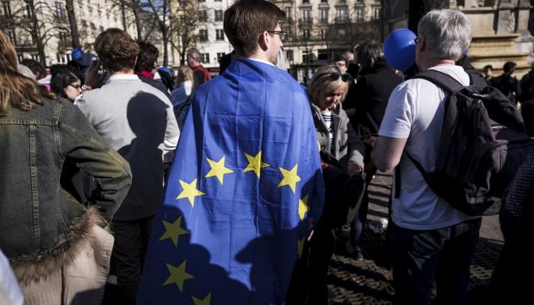 À l'aube des élections européennes, les jeunes s'engagent sur plusieurs listes.
