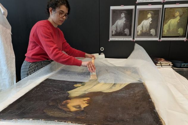 Fanny, restauratrice de peintures : "Le patrimoine est un héritage qu'il est important de préserver"