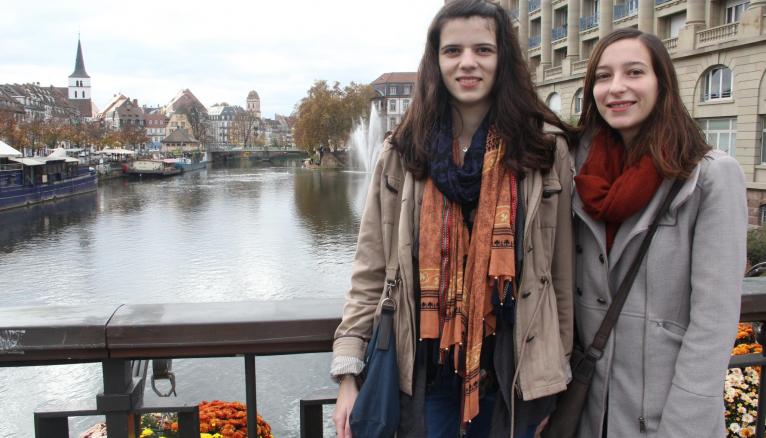 Céline et Laura, deux élèves ingénieurs de Strasbourg, vont se lancer dans le Bab El Raid pour la bonne cause.