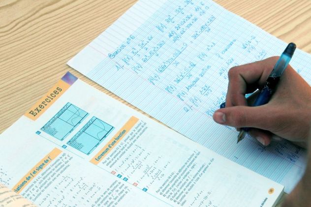 7 prompts IA pour créer de meilleures fiches de révision