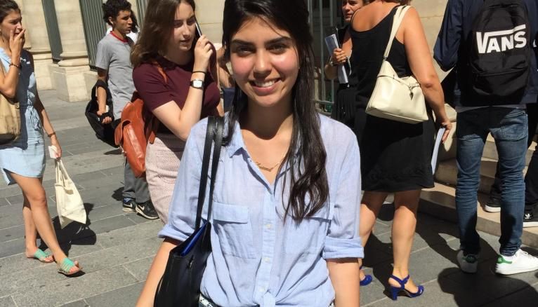 Luciana, étudiante qui entre en première année de médecine à Paris Descartes