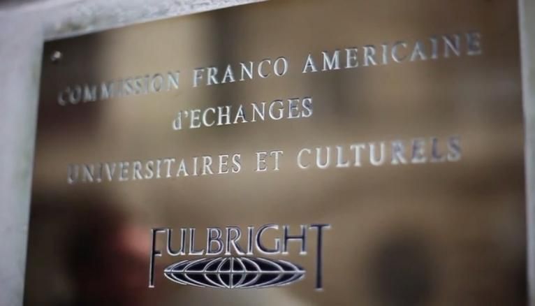 La commission franco-américaine Fulbright délivre 1 million de dollars de bourses d'excellence aux étudiants et chercheurs français désirant se rendre aux États-Unis.