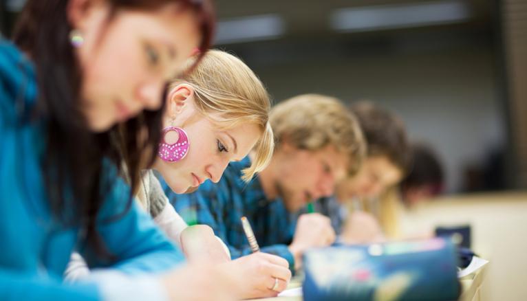 Examens © lightpoet/Shutterstock