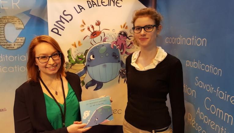 Domitille (à g.) et Laura (à dr.) au salon Livre Paris, le 17 mars 2016.