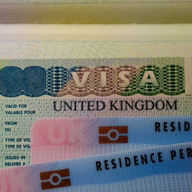 Le visa étudiant coûte 363 livres sterling et est délivré sous certaines conditions.