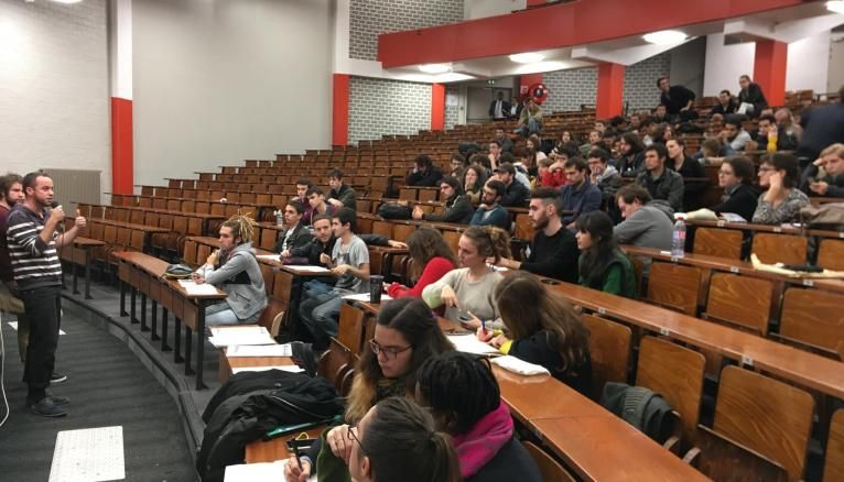 À l'université Paris 1 Panthéon-Sorbonne, étudiants, personnels et enseignants se sont mobilisés conjointement.