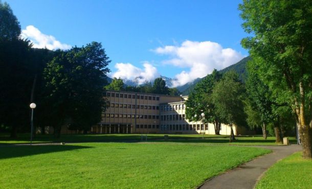 Le lycée Edmond Rostand de Bagnères-de-Luchon propose des filières rares.
