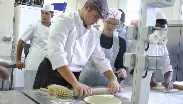 CFA Chambre des métiers Vienne Pole alimentaire cours de pâtisserie