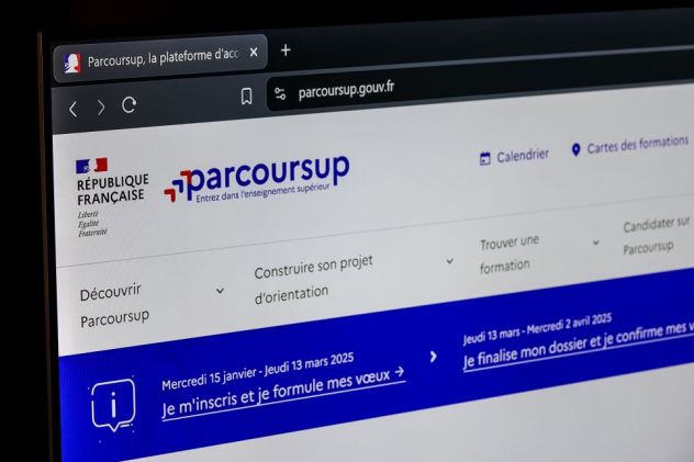 Sans solution après Parcoursup : "Il n’y a pas un jour où je ne pleure pas"