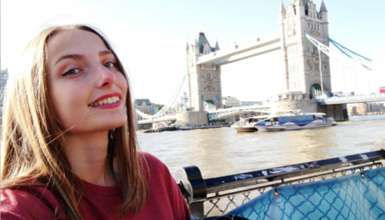 Lolita, 20 ans, effectue sa troisième année de langues et cultures étrangères en anglais à Londres.