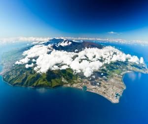 À La Réunion, l’offre est dominée par les formations publiques et trois quarts des étudiants sont inscrits à l’université.