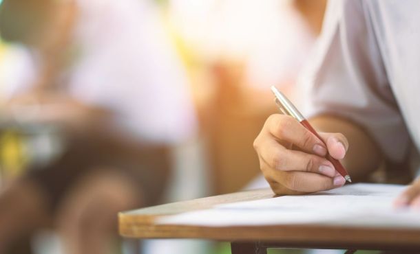 Sujets et corrigés du bac pro 2025 : épreuve d’économie-droit