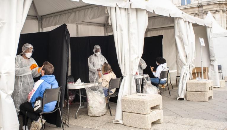 À Nantes, près de 500 élèves de la faculté de médecine ont être testés.