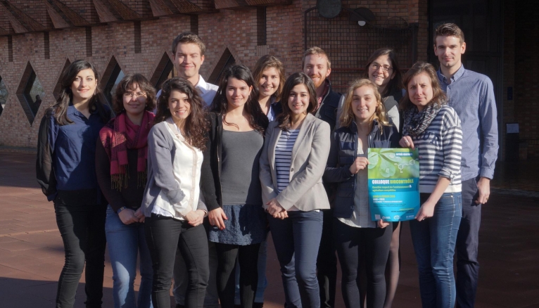 Les 12 étudiants en 3e année de l’ENSAIA organisateurs du colloque sur le thème du biocontrôle.