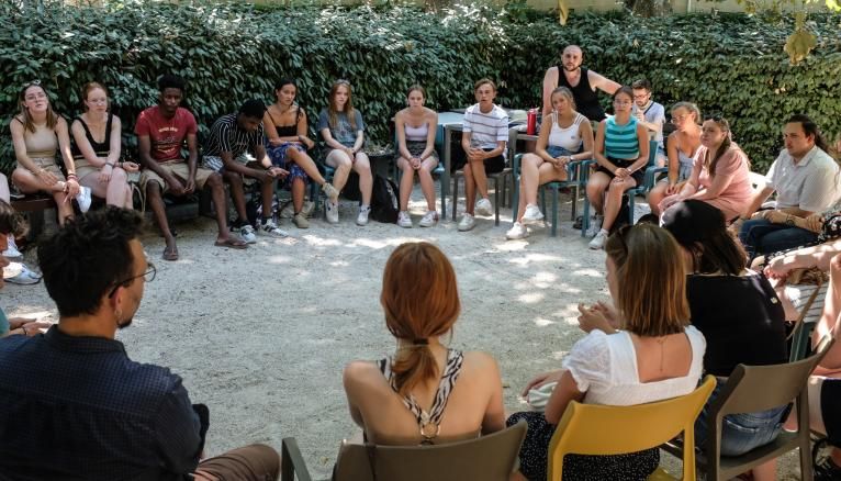 Entre deux spectacles du In et du Off du Festival d'Avignon, les lycéens ont participé à de nombreux ateliers et débats.