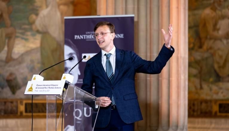 L'étudiant Dominik Abbas a remporté le Grand prix du concours international d’éloquence de l'université Paris 1-Panthéon Sorbonne, le 25 mai 2021.